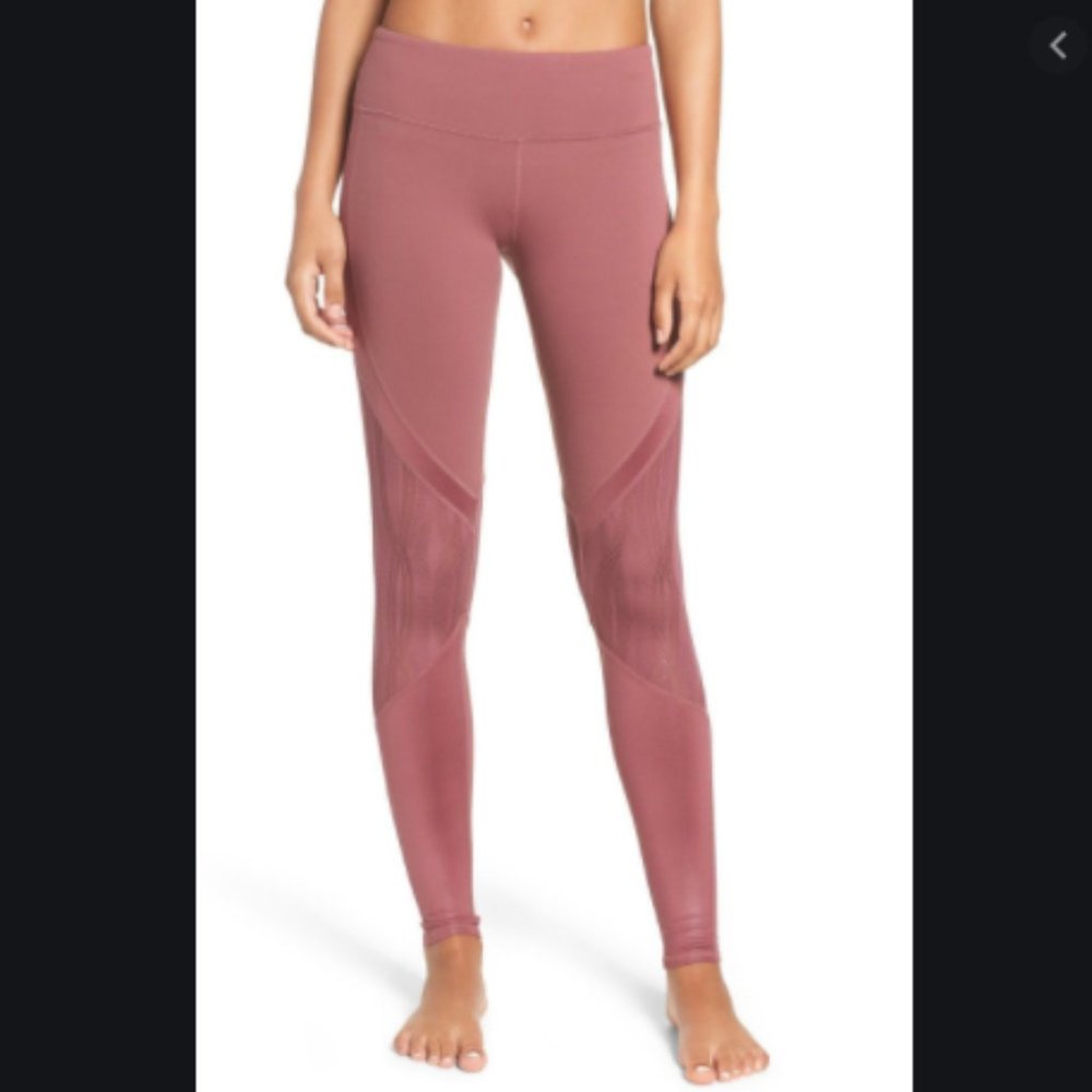 💫HP🎉ALO Yoga Vitality Legging in Grenache Glossy